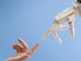 A tecnologia deve servir ao ser humano, e não o contrário.