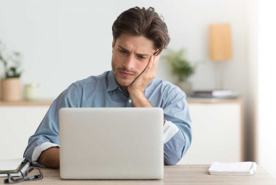 Queda de 0,2 ponto em março na confiança do comércio