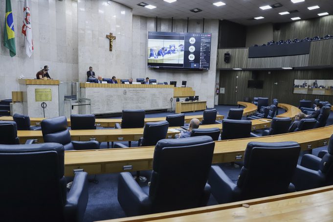 Audiência pública sobre proibição do uso de sacolas bioplásticas