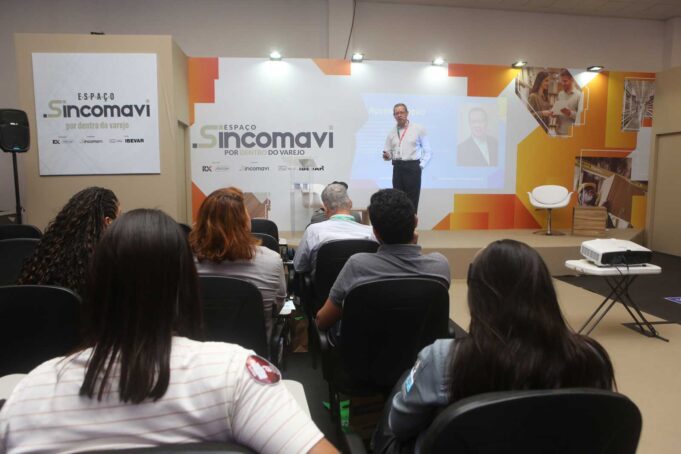 Espaço Sincomavi é destaque na Feicon com programação intensa de palestras