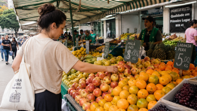 Alimentos e energia elevam custo de vida na RMSP em maio