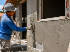 Pesquisa aponta construção e engenharia entre os setores com maior presencialidade no trabalho